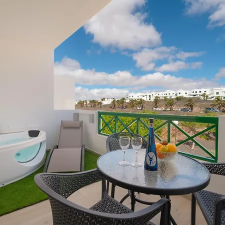 Lanzahost Carmenes Wellness * Costa Teguise